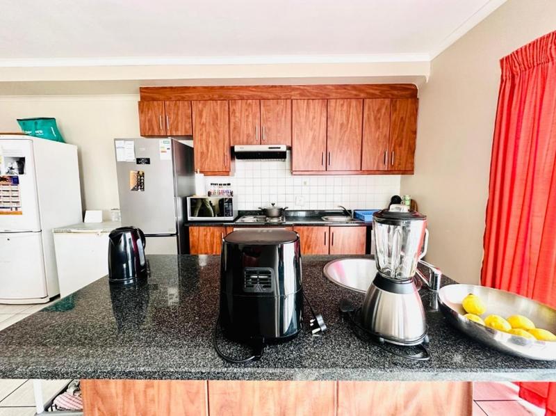 2 Bedroom Property for Sale in Heiderand Western Cape